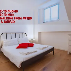 Appartamento Centre - 10 Minutes To Duomo - Free Wifi E Netflix, Milano